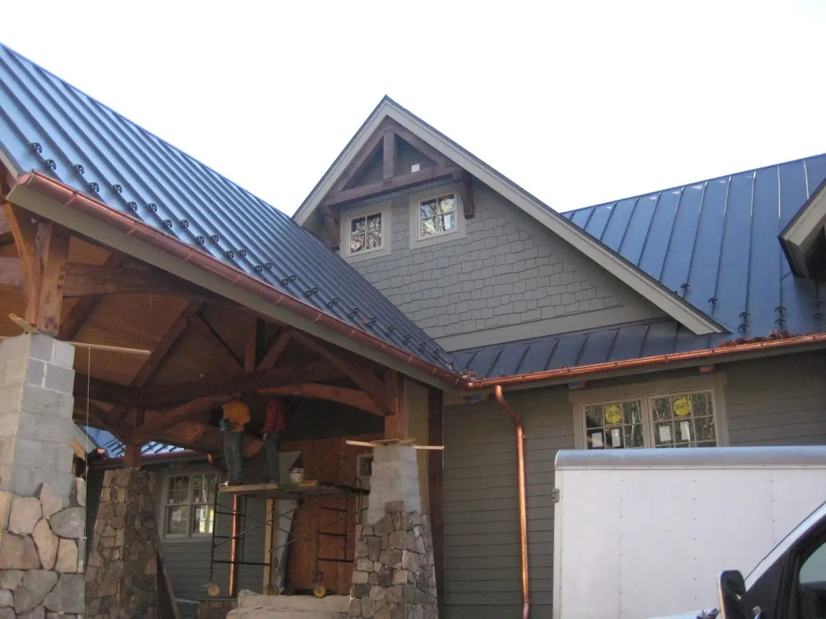 Craftsman Roofing team delivering quality roofing work in Elkview